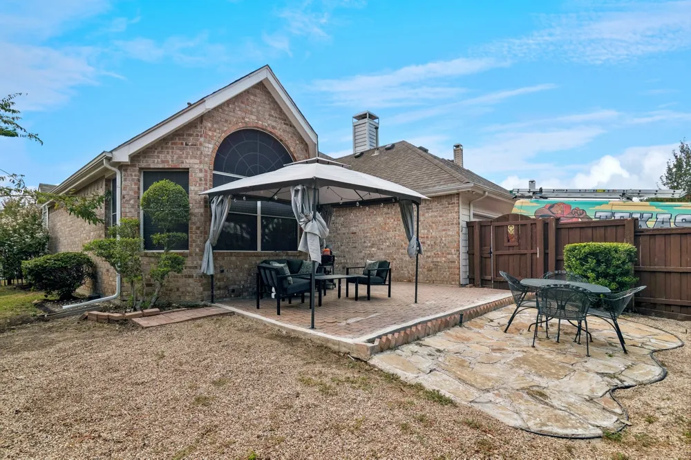 305 Andre Drive Irving, TX 75063