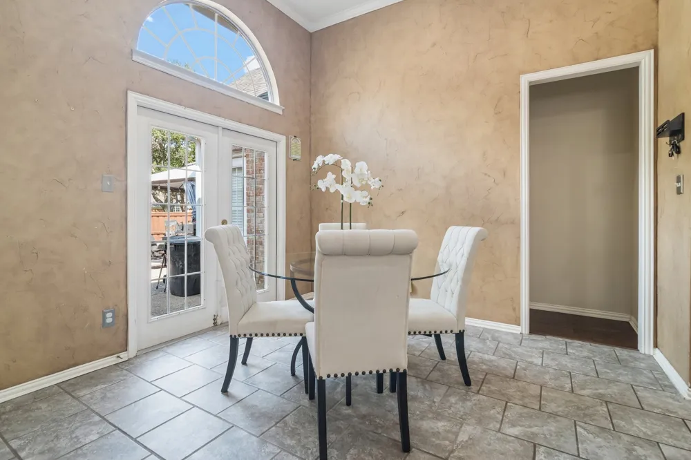 305 Andre Drive Irving, TX 75063