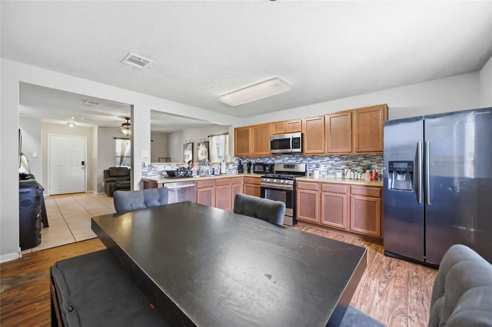 3618 Fuller Bluff Drive Spring, TX 77386
