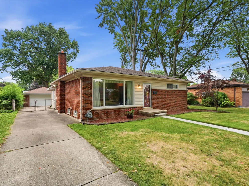 25036 Cathedral Street Redford, MI 48239