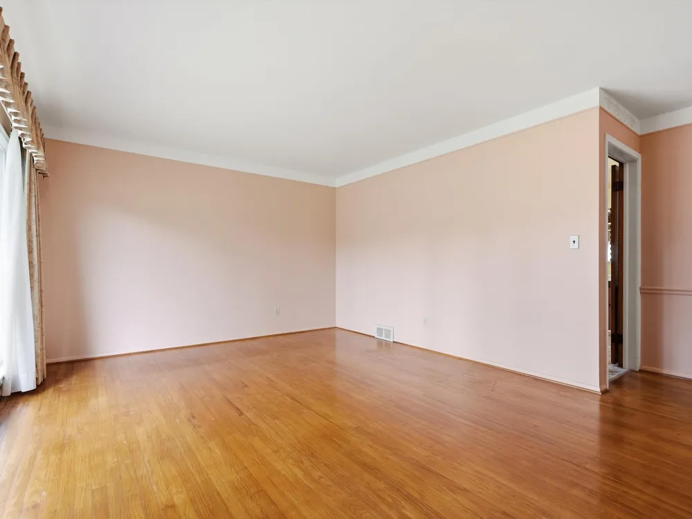 25036 Cathedral Street Redford, MI 48239