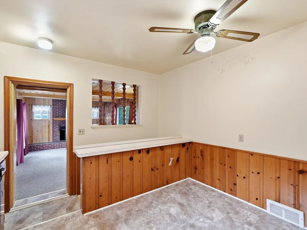 25036 Cathedral Street Redford, MI 48239