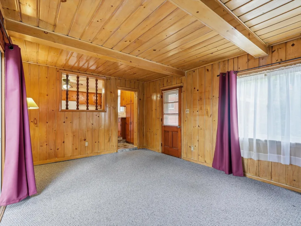 25036 Cathedral Street Redford, MI 48239
