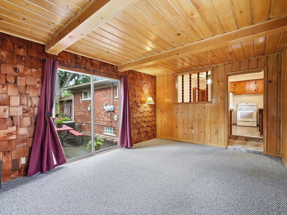 25036 Cathedral Street Redford, MI 48239