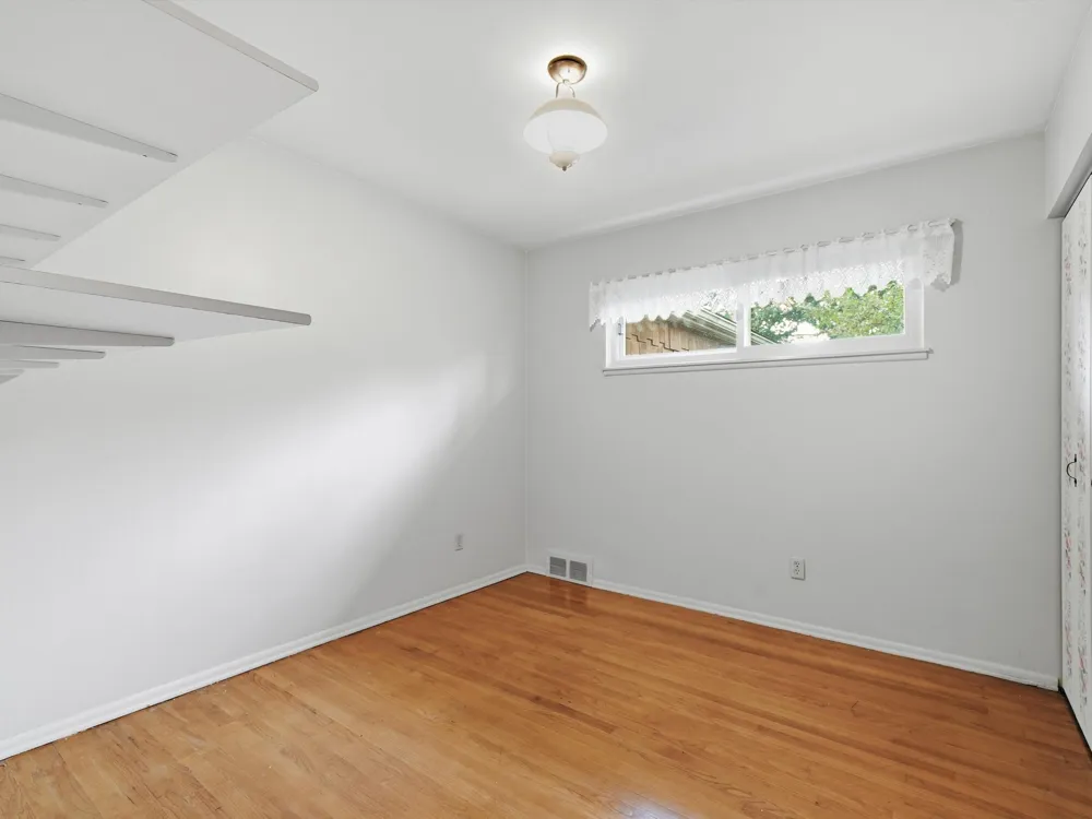 25036 Cathedral Street Redford, MI 48239