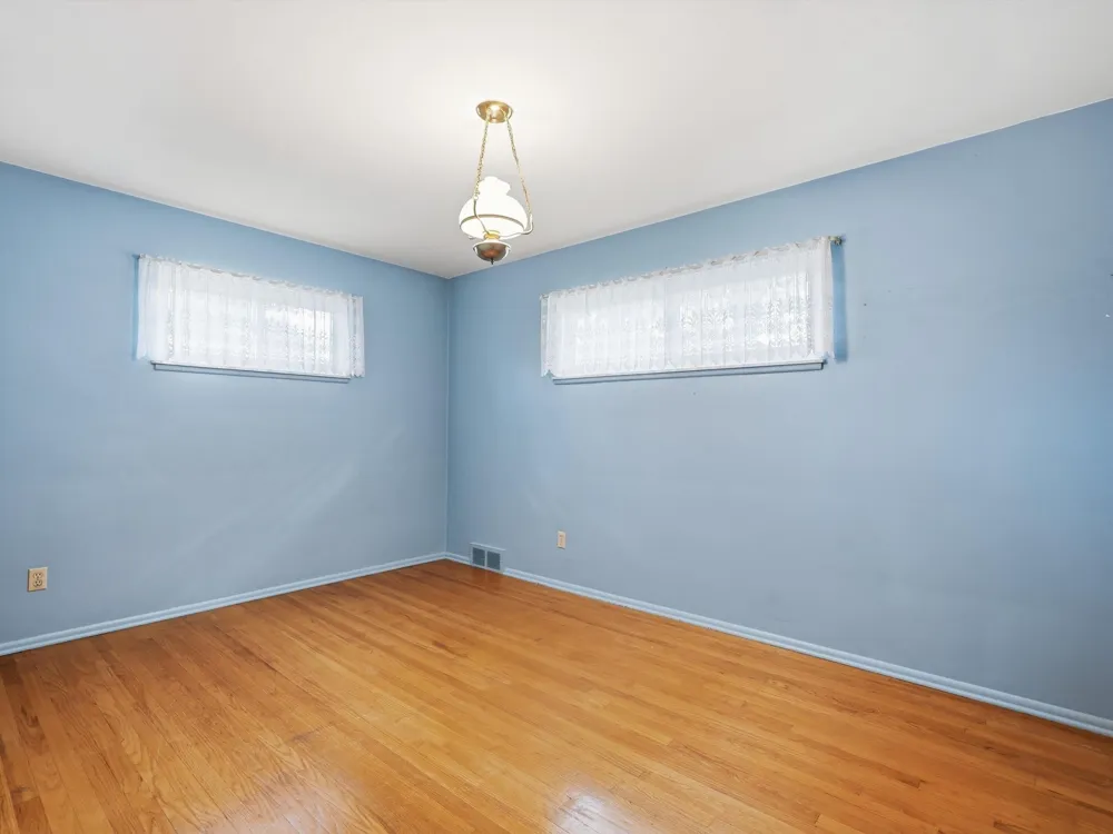 25036 Cathedral Street Redford, MI 48239