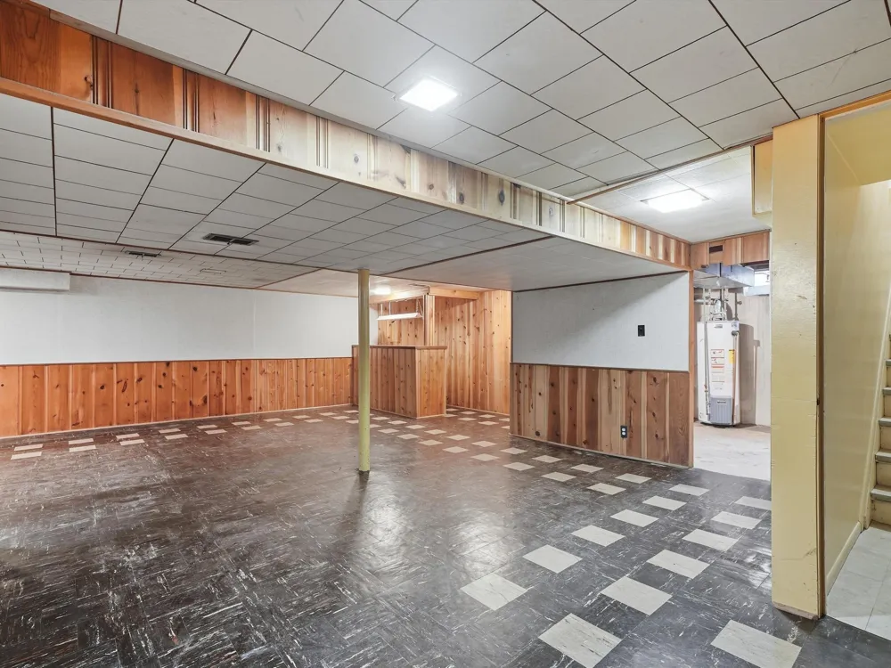 25036 Cathedral Street Redford, MI 48239