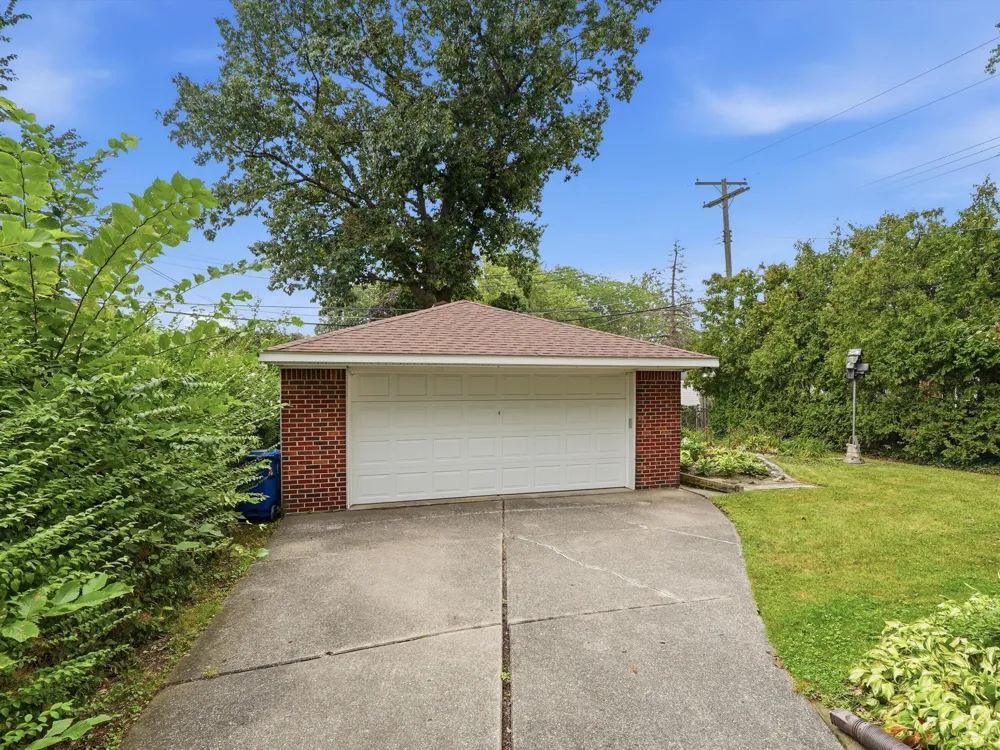 25036 Cathedral Street Redford, MI 48239
