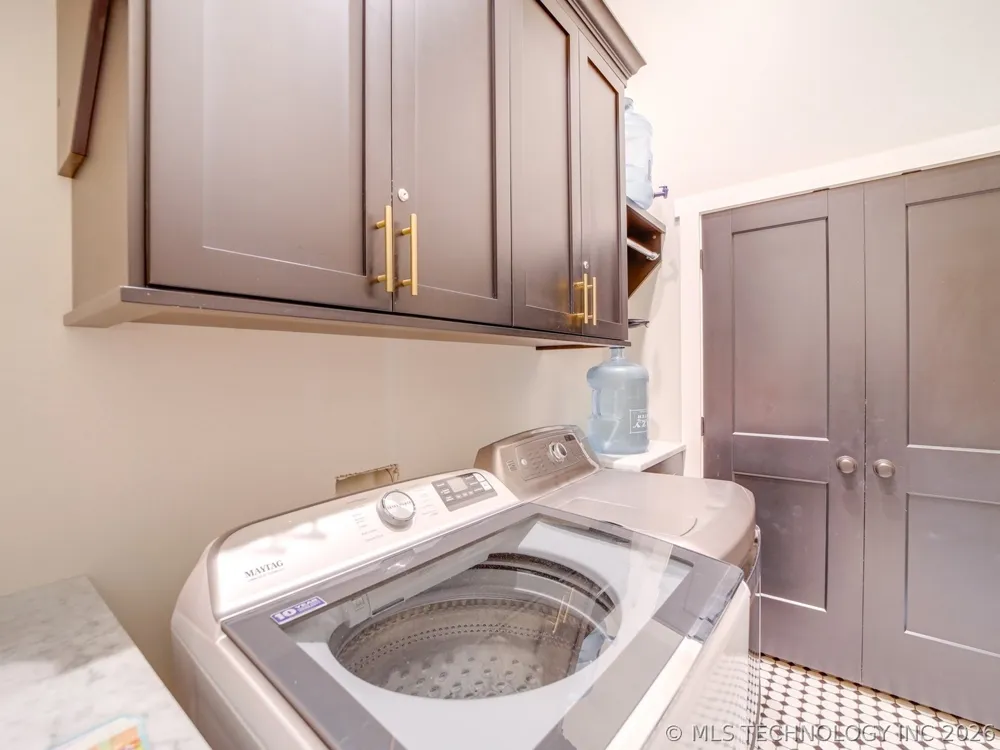 29 Park Street Carlton Landing, OK 74432