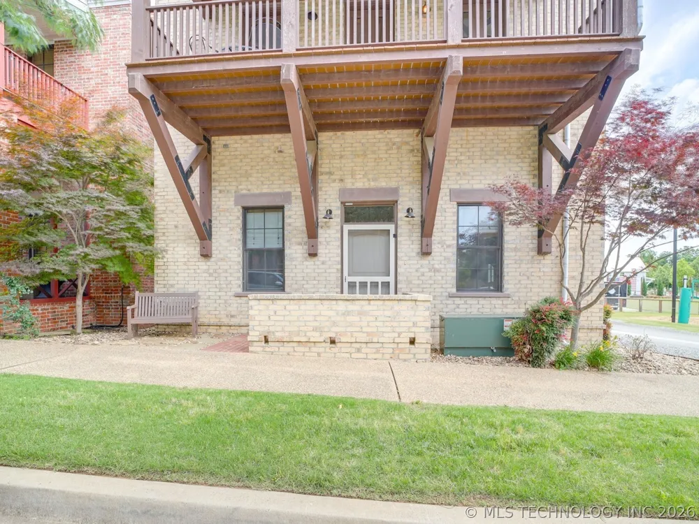 29 Park Street Carlton Landing, OK 74432