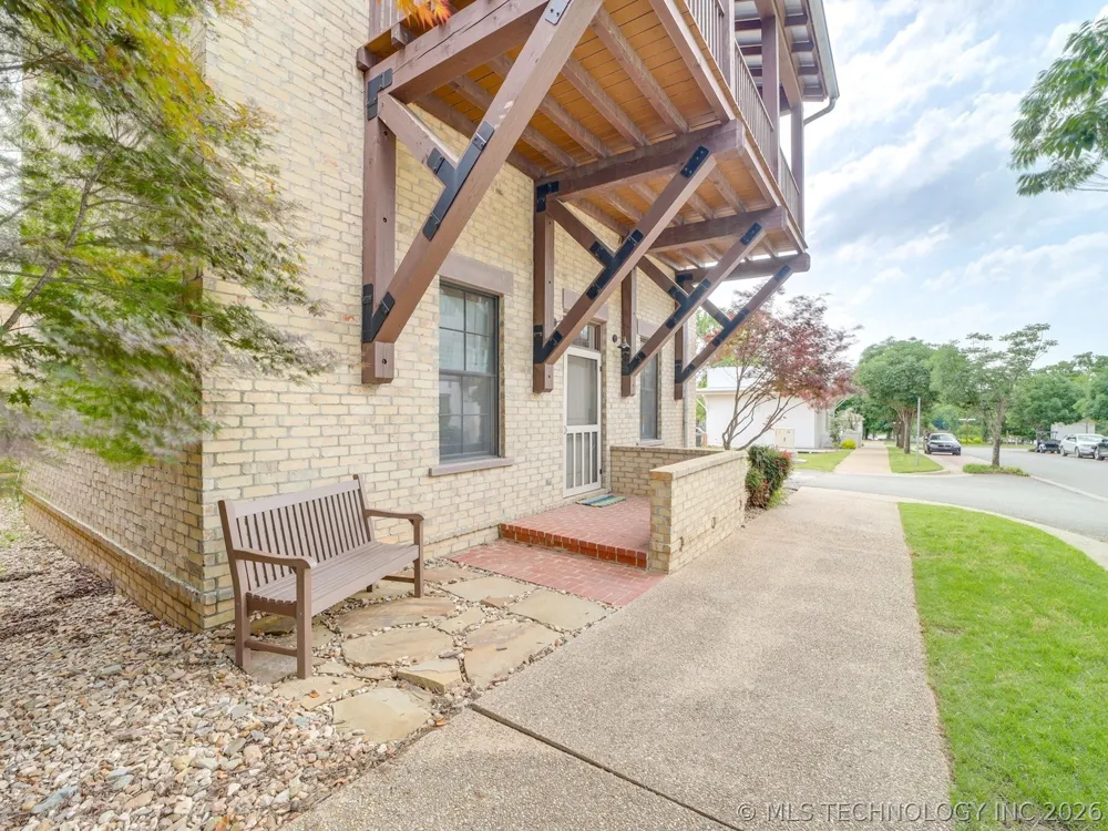 29 Park Street Carlton Landing, OK 74432