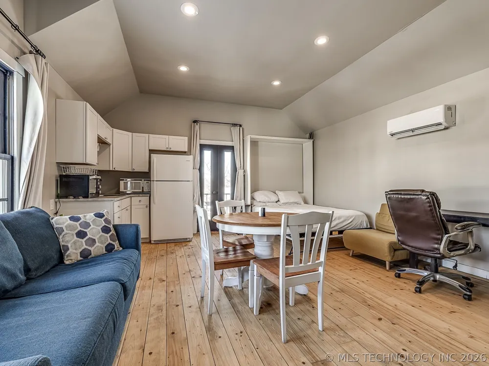 29 Park Street Carlton Landing, OK 74432