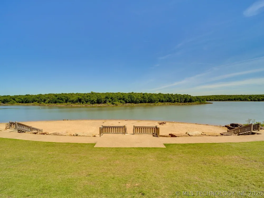 29 Park Street Carlton Landing, OK 74432