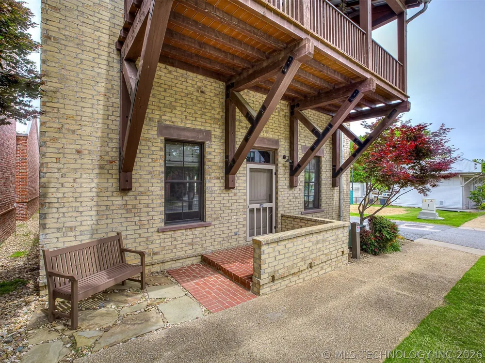 29 Park Street Carlton Landing, OK 74432