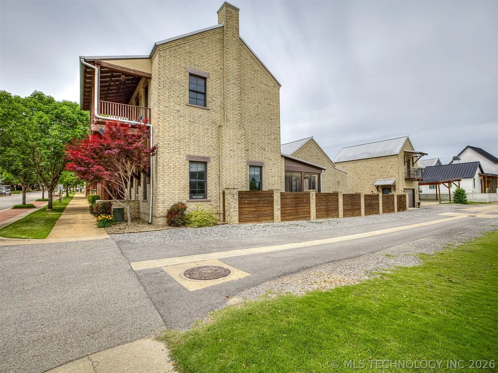 29 Park Street Carlton Landing, OK 74432
