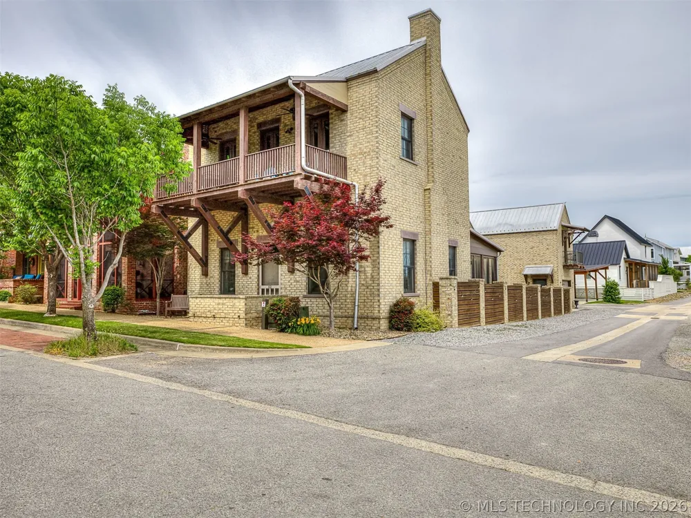 29 Park Street Carlton Landing, OK 74432