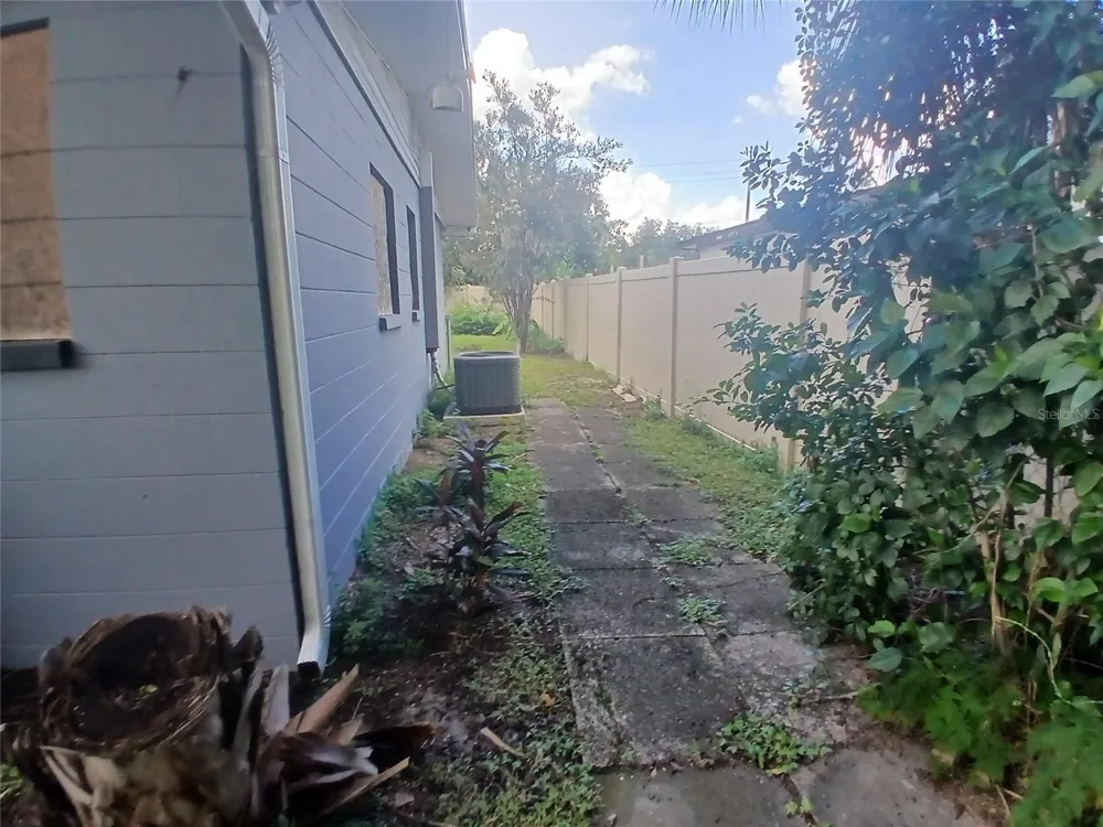 1818 HEATHER AVENUE Tampa, FL 33612