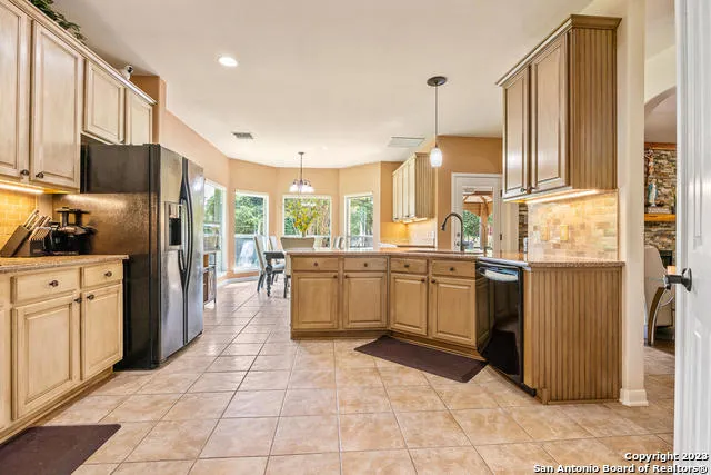 9634 JASON BND Helotes, TX 78023