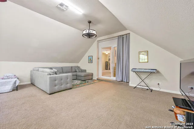 9634 JASON BND Helotes, TX 78023