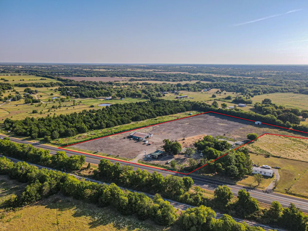 5271 US Highway 69 Celeste, TX 75423