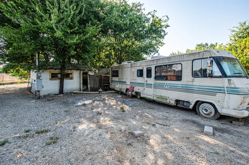 5271 US Highway 69 Celeste, TX 75423