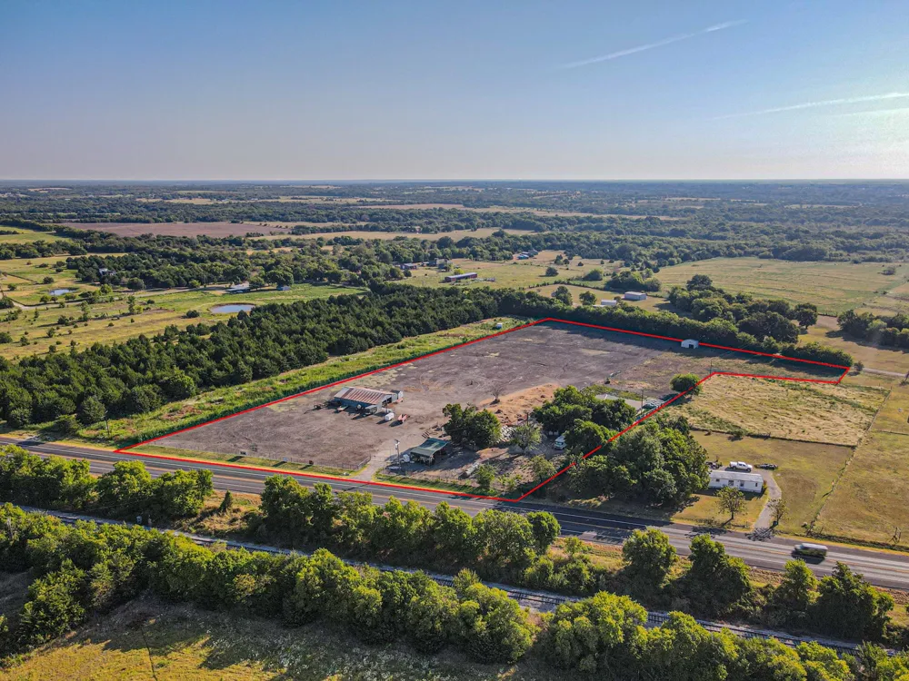 5271 US Highway 69 Celeste, TX 75423