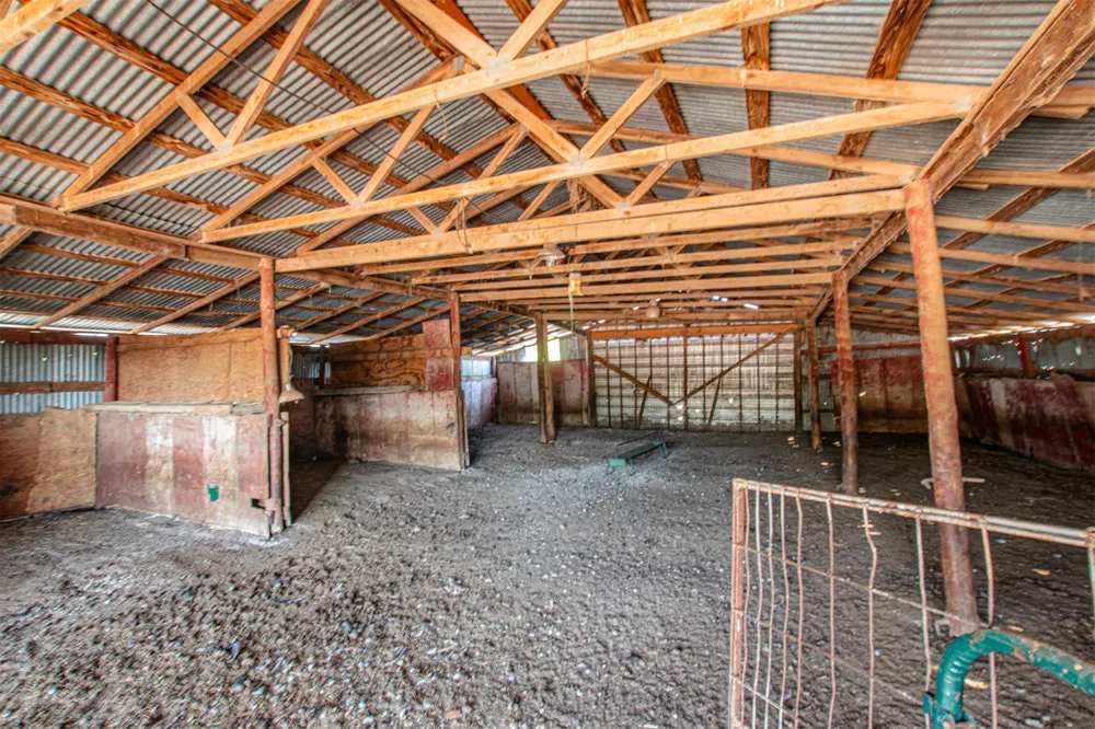 5271 US Highway 69 Celeste, TX 75423