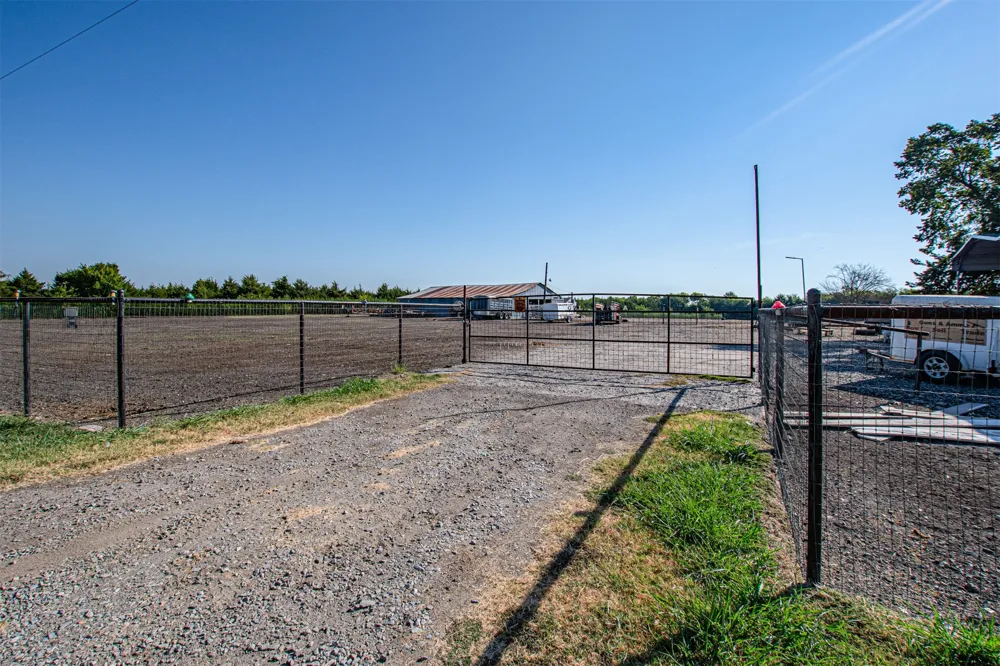 5271 US Highway 69 Celeste, TX 75423