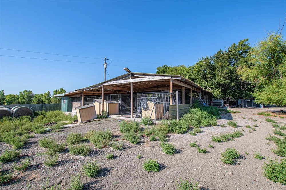 5271 US Highway 69 Celeste, TX 75423