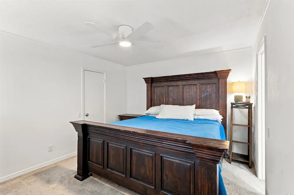 1518 El Camino Real Euless, TX 76040
