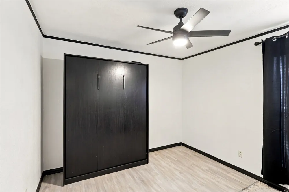 1518 El Camino Real Euless, TX 76040