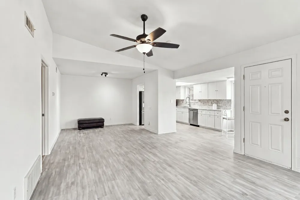 1518 El Camino Real Euless, TX 76040