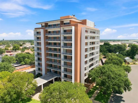 4924 Cobbs Drive #4E