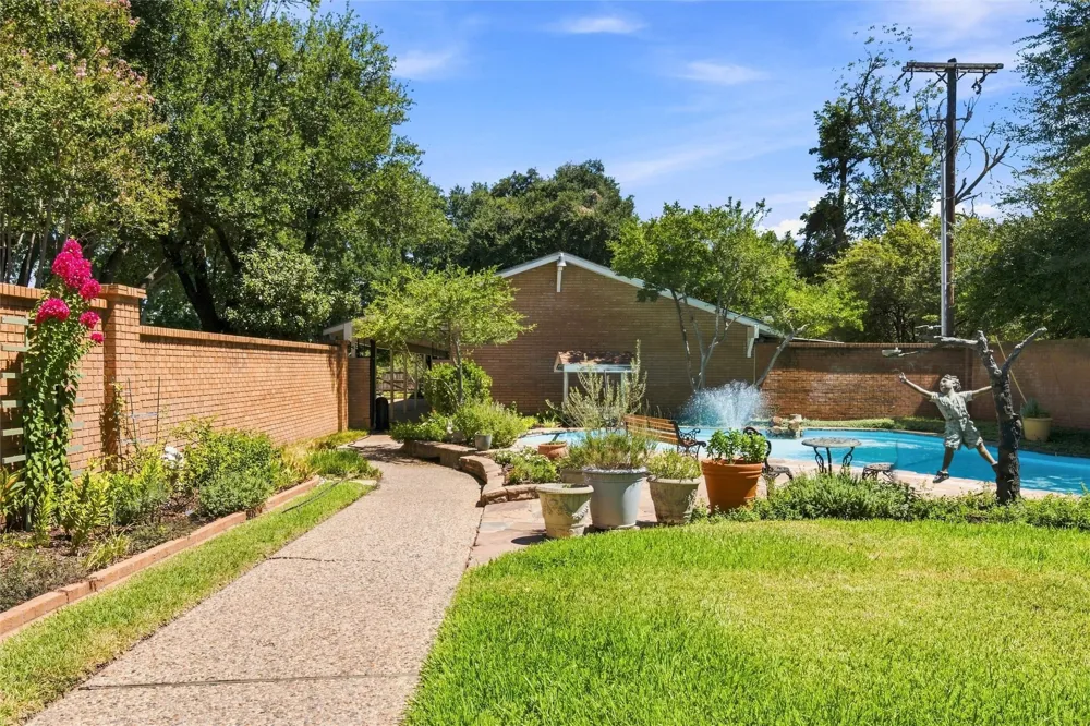 4924 Cobbs Drive #4E Waco, TX 76710