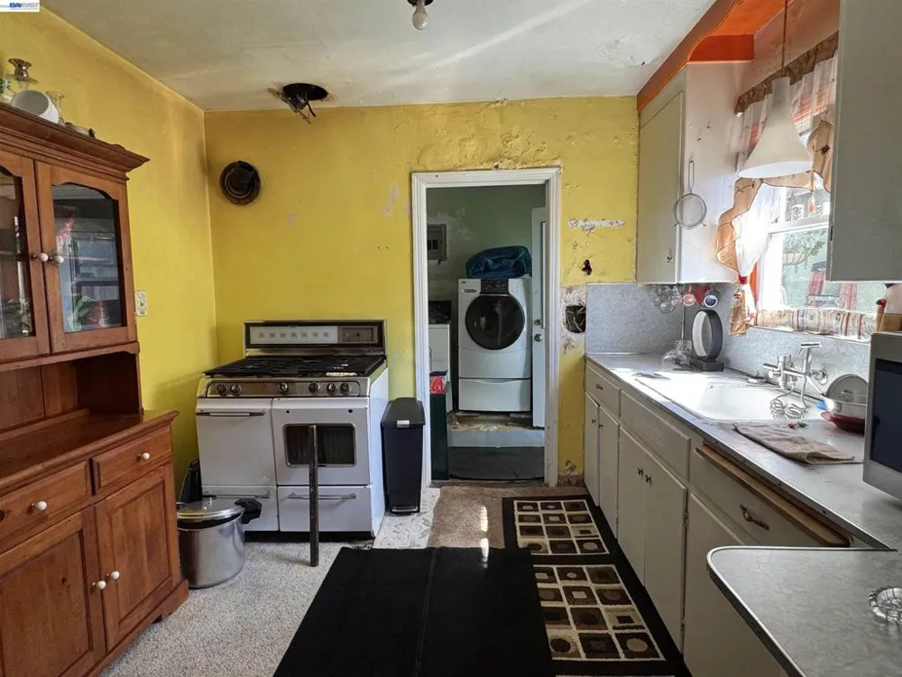2120 Sol San Leandro, CA 94578