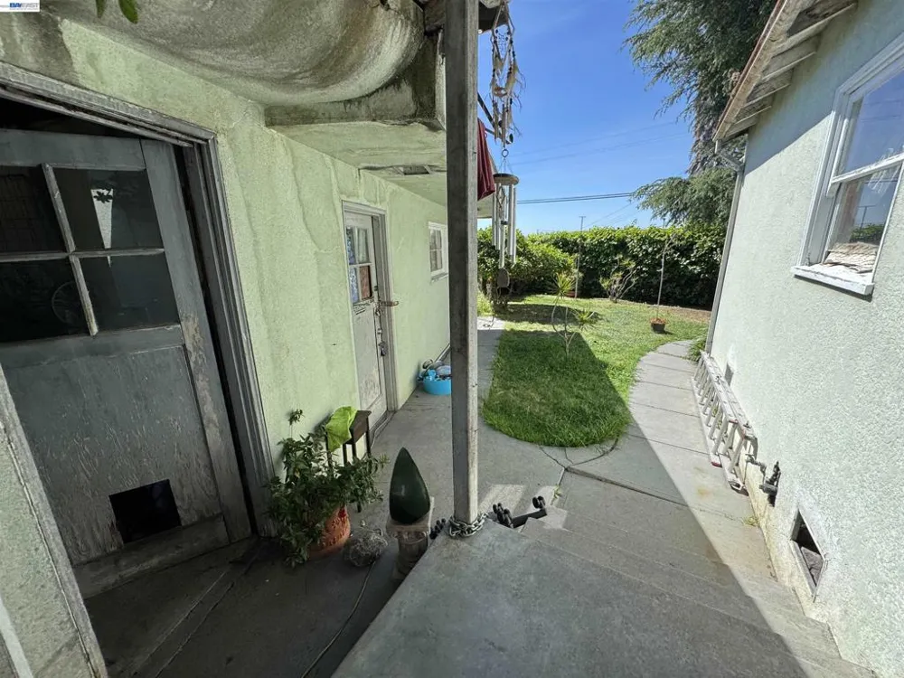 2120 Sol San Leandro, CA 94578