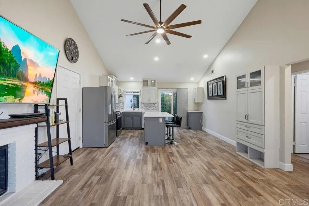 21716 Paxton Mission Viejo, CA 92692