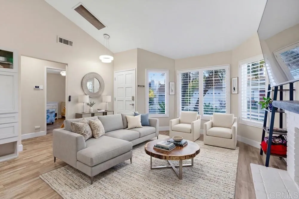 21716 Paxton Mission Viejo, CA 92692