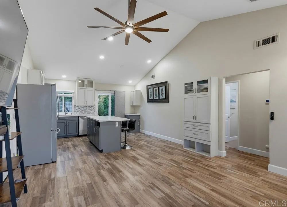 21716 Paxton Mission Viejo, CA 92692