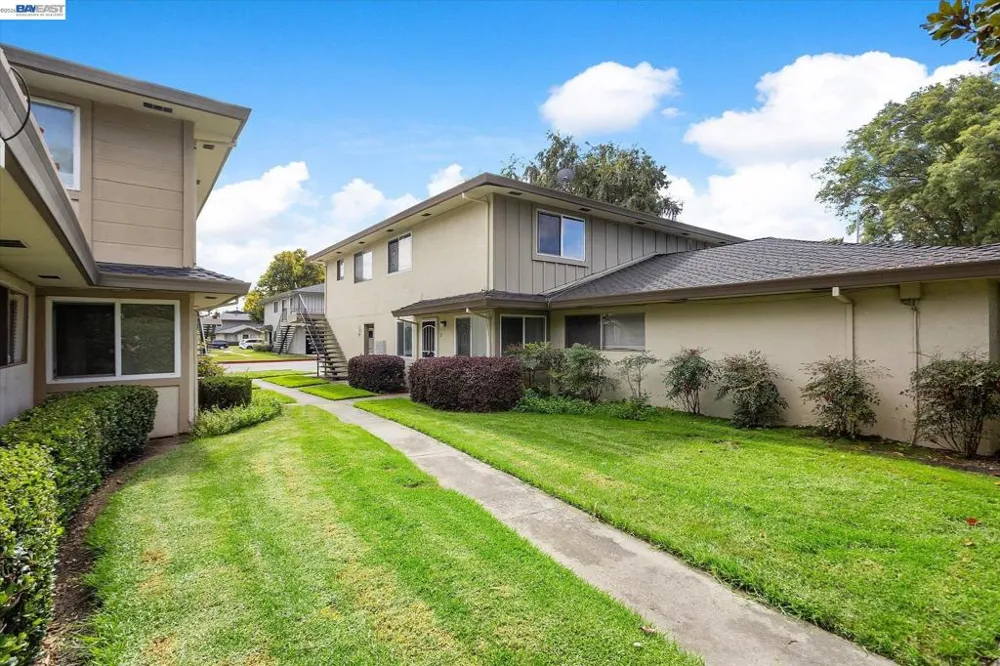 2174 Decoto Rd Union City, CA 94587