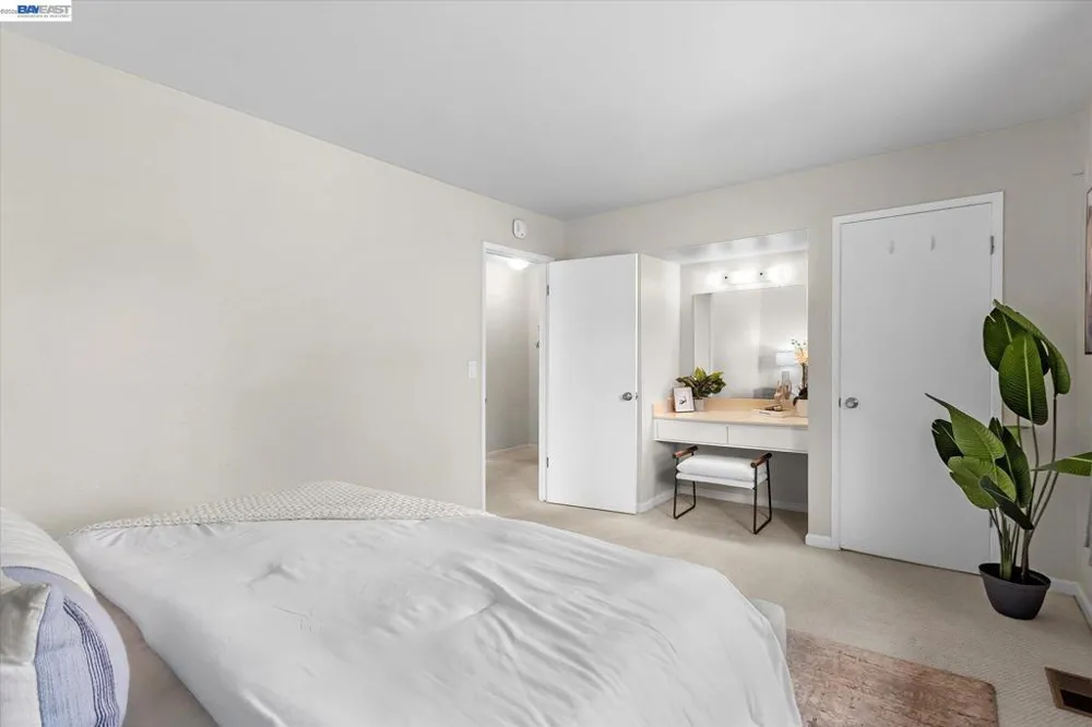 2174 Decoto Rd Union City, CA 94587