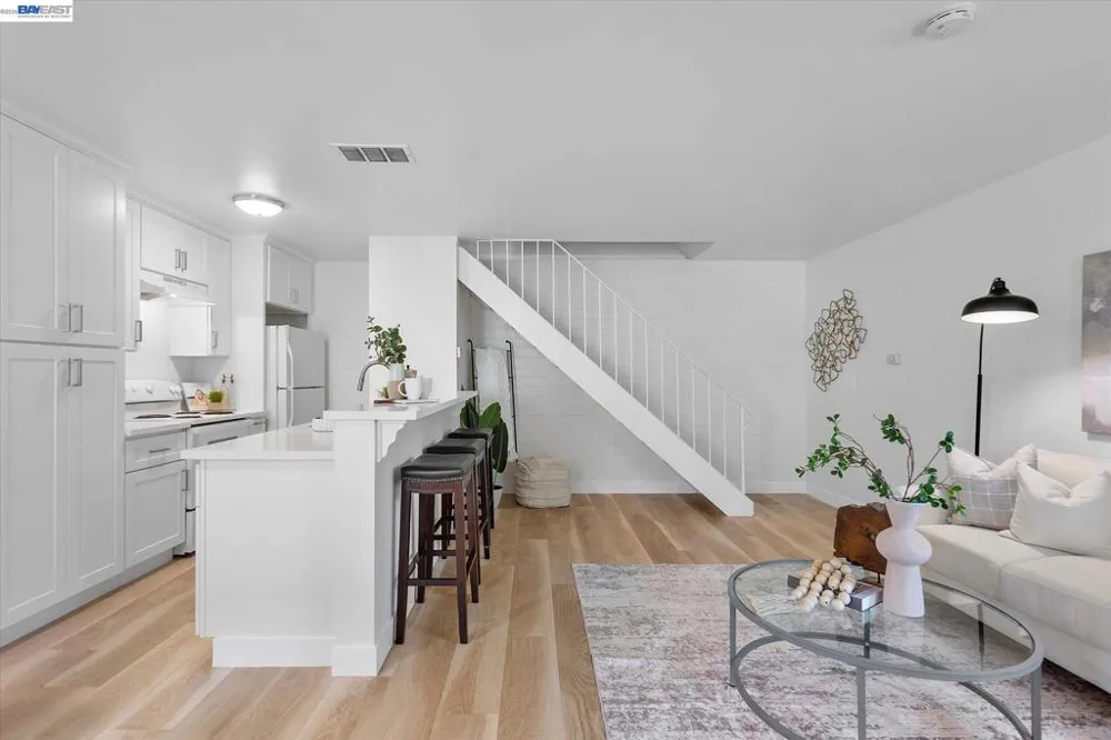 2174 Decoto Rd Union City, CA 94587