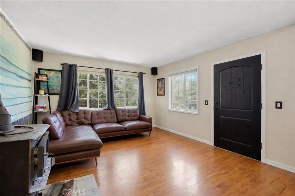 2073 Mojave Scenic Drive Wrightwood, CA 92397