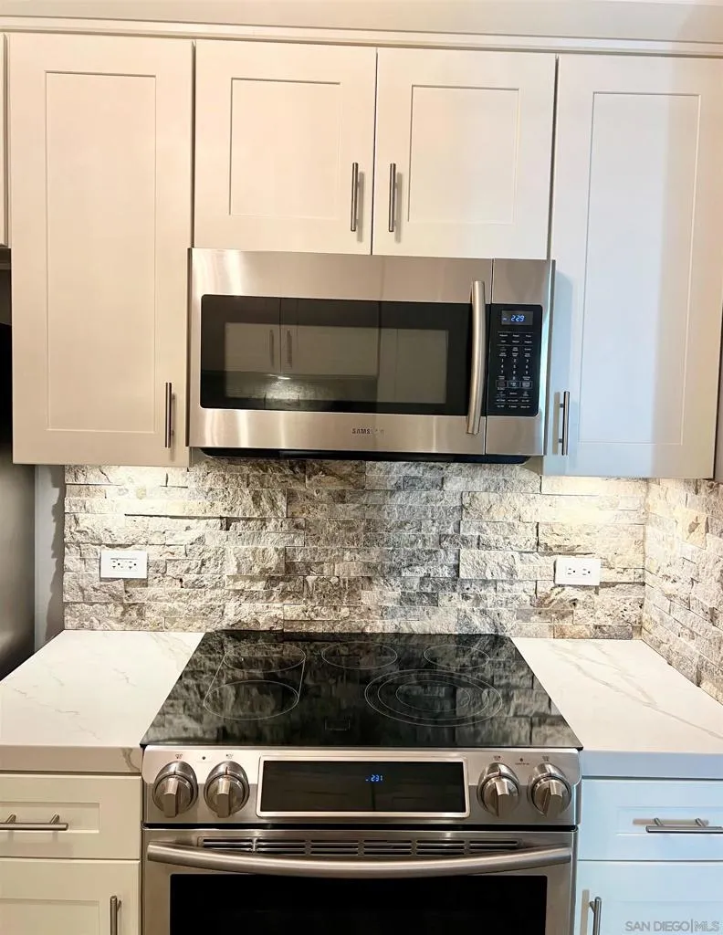 425 W Beech St #336 San Diego, CA 92101