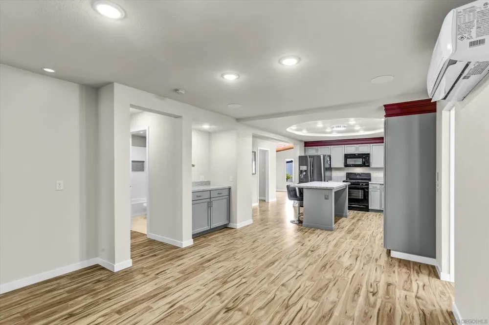 275 S Worthington St #123 Spring Valley, CA 91977