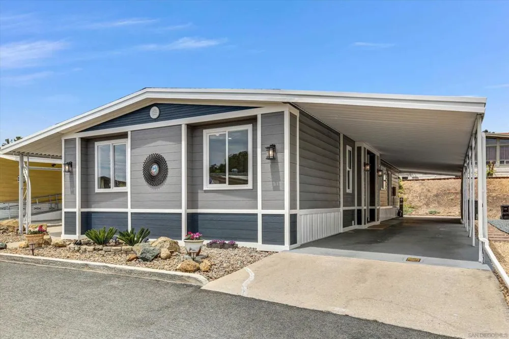 275 S Worthington St #123 Spring Valley, CA 91977