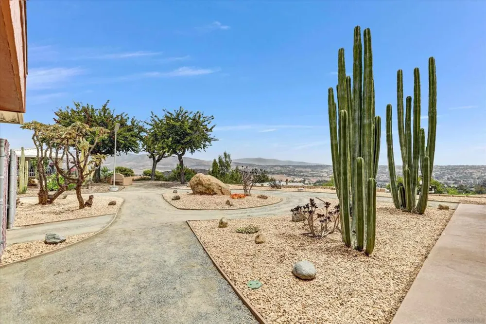 275 S Worthington St #123 Spring Valley, CA 91977