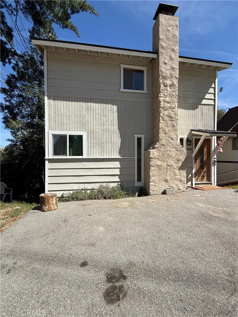 785 County (AROSA) Drive Crestline, CA 92325