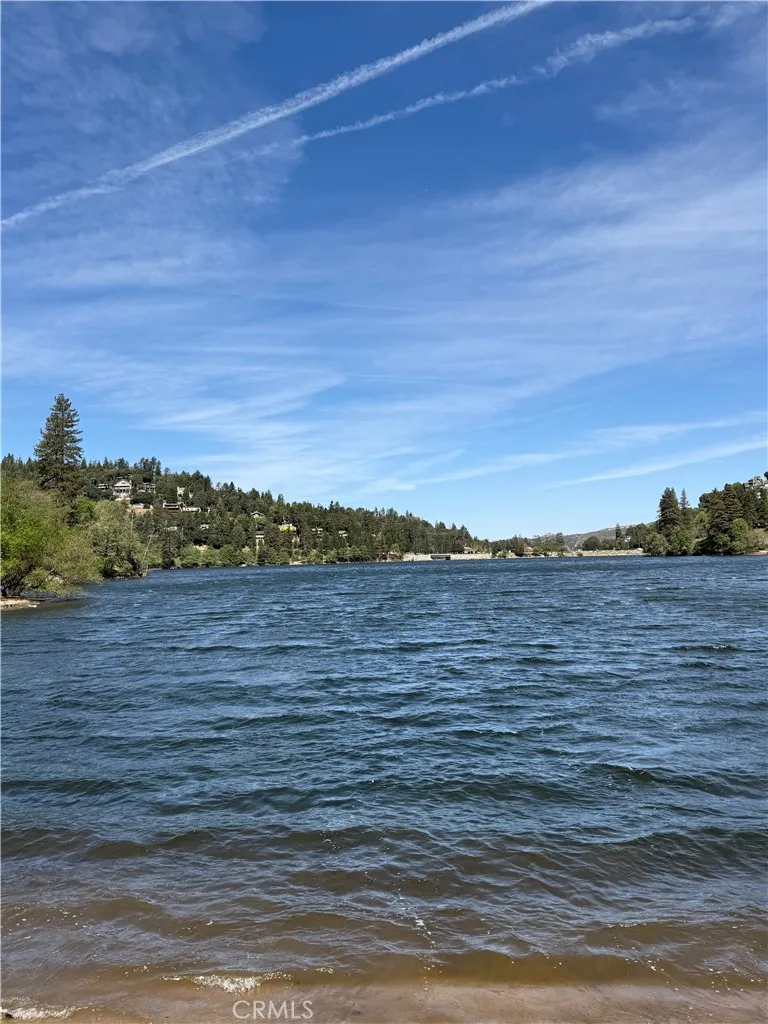 785 County (AROSA) Drive Crestline, CA 92325