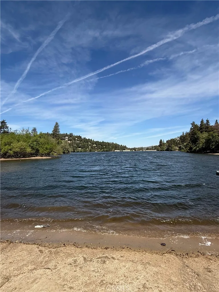 785 County (AROSA) Drive Crestline, CA 92325